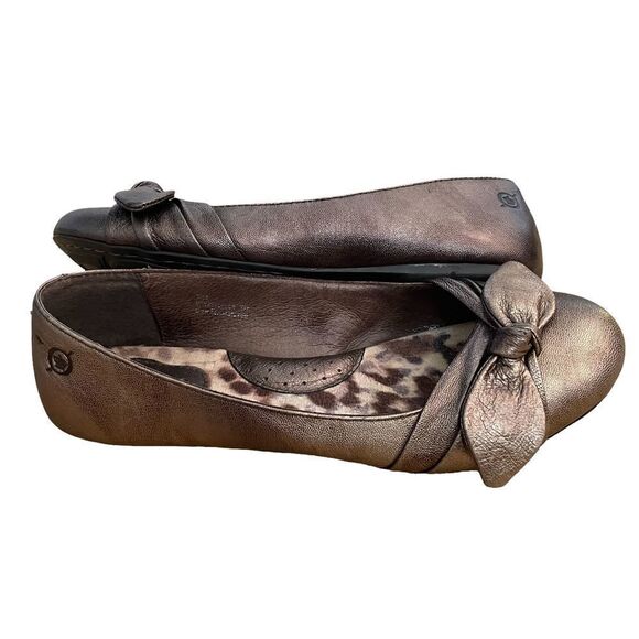 Born ~ Molly Ballet Flat Shoes ~ Metallic Leather Bow Slip Ons ~ size 7 - Picture 7 of 14